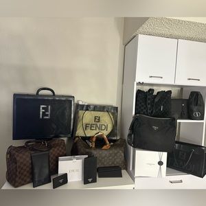 GOING LIVE Explore my closet ! like ,share and i will do the same